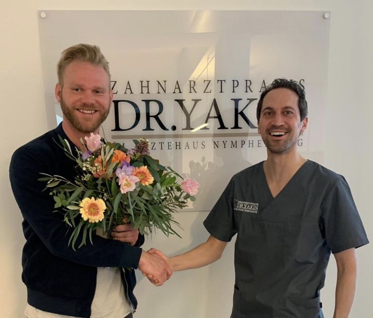 Wir feiern 5.000 Patienten - Zahnarztpraxis Dr. Yakin im Ärztehaus Nymphenburg